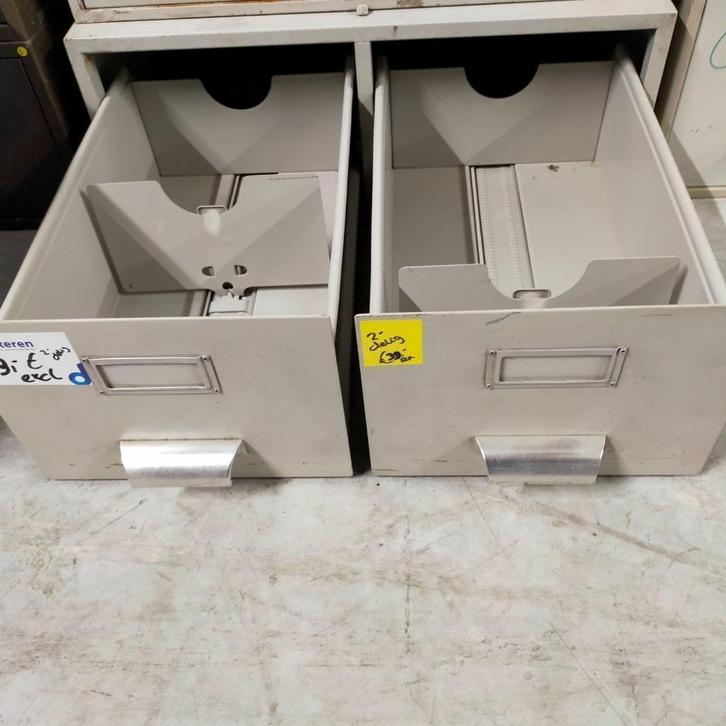 Industriële stalen ladekast - kaartenbak - 2 laadje- Retro, Huis en Inrichting, Kasten | Ladekasten, Minder dan 100 cm, 25 tot 50 cm