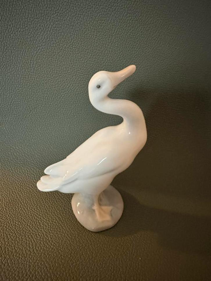 Lladro Porselein Eend Little Duck, Verzamelen, Beelden en Beeldjes, Zo goed als nieuw, Dier, Ophalen of Verzenden