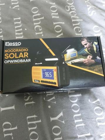 Elesso NOODRADIO solar opwindbaar en met 10000mAh NIEUW !!!! beschikbaar voor biedingen