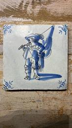 Antieke tegel vlaggenist ridder soldaat, Antiek en Kunst, Antiek | Wandborden en Tegels, Ophalen of Verzenden