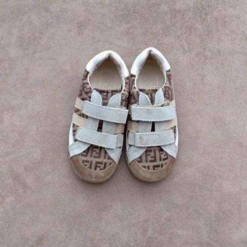 Fendi schoenen maat 29, Kinderen en Baby's, Kinderkleding | Schoenen en Sokken, Zo goed als nieuw, Schoenen, Jongen, Ophalen of Verzenden