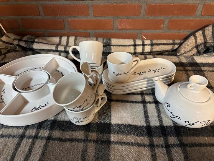 Rivièra Maison Servies divers, Huis en Inrichting, Keuken | Servies, Zo goed als nieuw, Compleet servies, Overige stijlen, Aardewerk