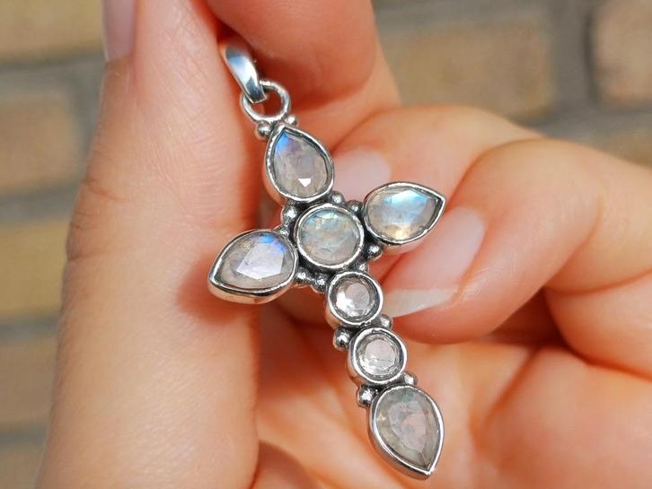 Vanoli 925 zilveren kruis / cross kettinghanger maansteen, Sieraden, Tassen en Uiterlijk, Kettinghangers, Nieuw, Zilver, Wit, Kruis of Symbool