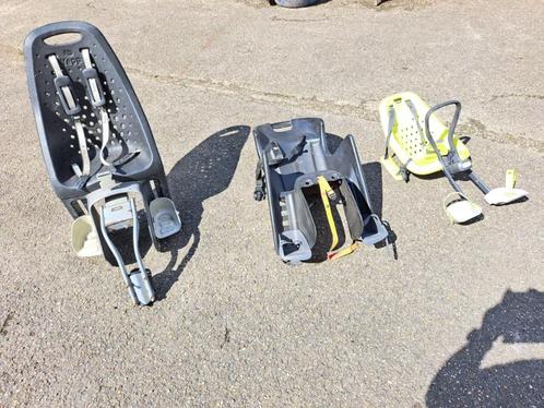 2 fietsstoeltjes achterop, Fietsen en Brommers, Fietsaccessoires | Fietsstoeltjes, Gebruikt, Achterzitje, 9 t/m 18 kg, Voetsteuntjes