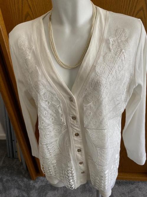 Passport, wit vest maat 44, Kleding | Dames, Truien en Vesten, Zo goed als nieuw, Maat 42/44 (L), Wit, Ophalen of Verzenden