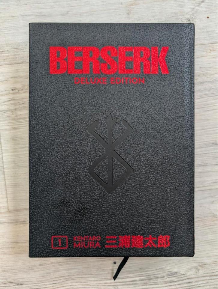 Berserk Deluxe Edition 1 - Perfecte Staat!, Boeken, Stripboeken, Ophalen of Verzenden