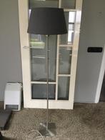 Stijlvolle Staande Lamp met Grijze Kap, Ophalen, Zo goed als nieuw, Metaal, 150 tot 200 cm