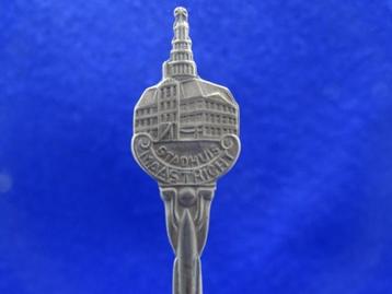 Lepeltje: Maastricht Gemeentehuis  beschikbaar voor biedingen