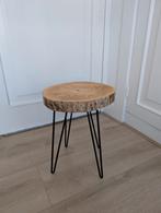 Small wooden side table, Ophalen, Minder dan 45 cm, Minder dan 55 cm, Gebruikt