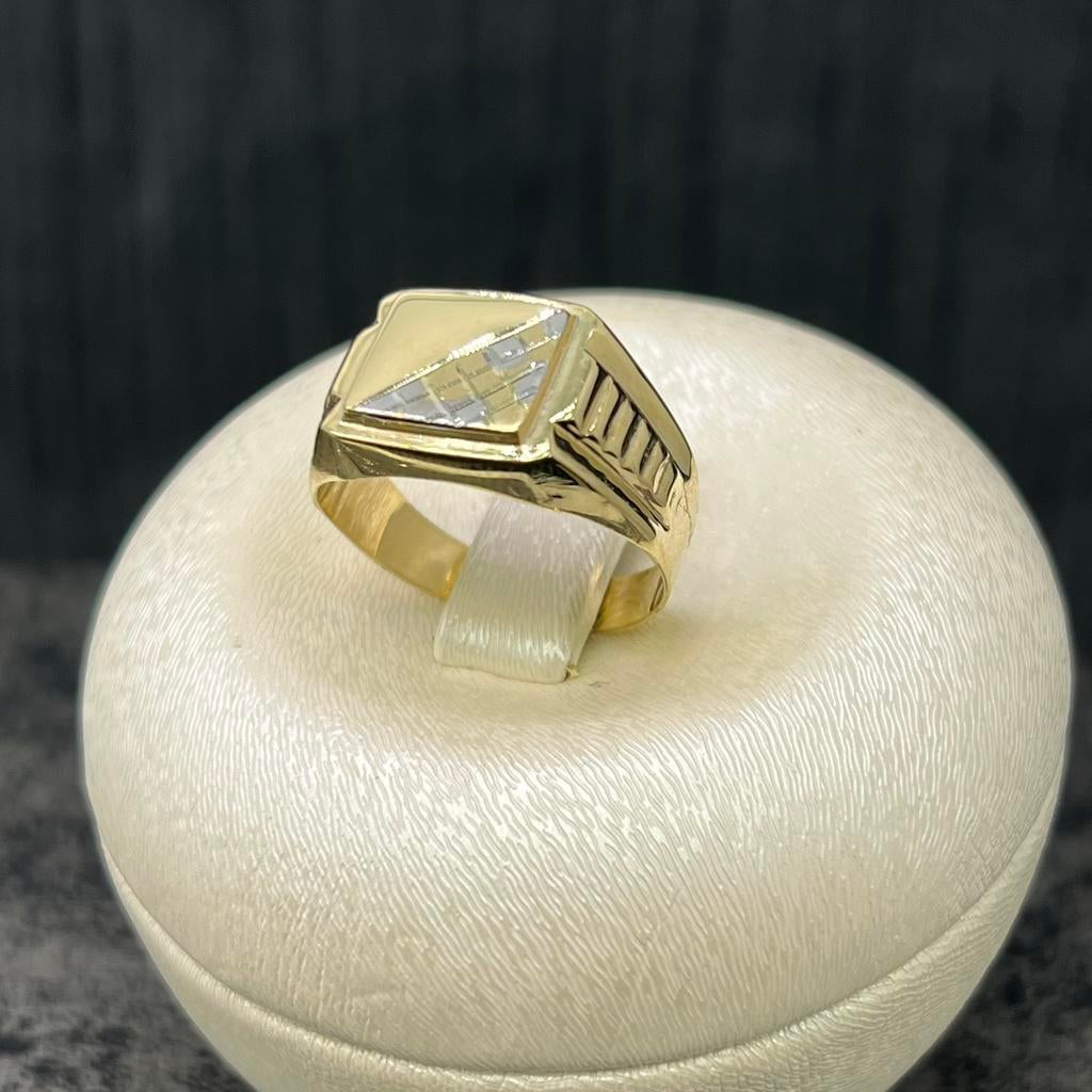 14 karaats gouden zegelring nieuw, Ophalen of Verzenden, Zo goed als nieuw, Goud, Dame