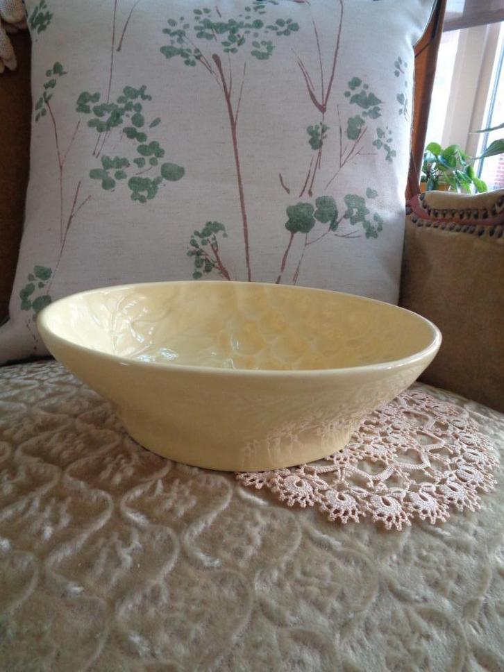 Brocante Gele Puddingvorm Druif ** Mimosa **, Antiek en Kunst, Antiek | Servies los, Ophalen of Verzenden