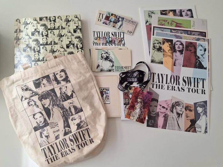 Taylor Swift The Eras Tour VIP Pakket Merch Box, Verzamelen, Muziek, Artiesten en Beroemdheden, Zo goed als nieuw, Overige typen