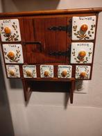 Vintage Kruidenrekje met Keramische Potjes, Huis en Inrichting, Kasten | Ladekasten, Minder dan 50 cm, Gebruikt, 1 of 2 laden
