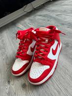 Nike Dunk High University Red Maat 41, Ophalen of Verzenden, Zo goed als nieuw