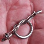 Oude Verzilverde Broche KNOOP, Verzenden, Gebruikt, Zilver, Overige materialen