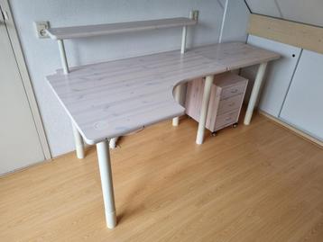 Bureau beschikbaar voor biedingen