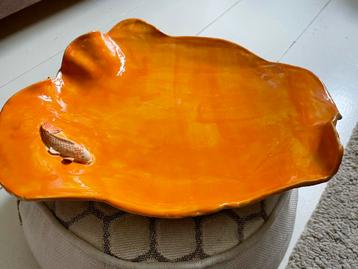 Keramieke schaal. Fruitschaal met goudvis beschikbaar voor biedingen