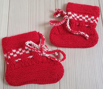Leuke handgebreide kindersokjes / slofjes - mt 19-21 beschikbaar voor biedingen