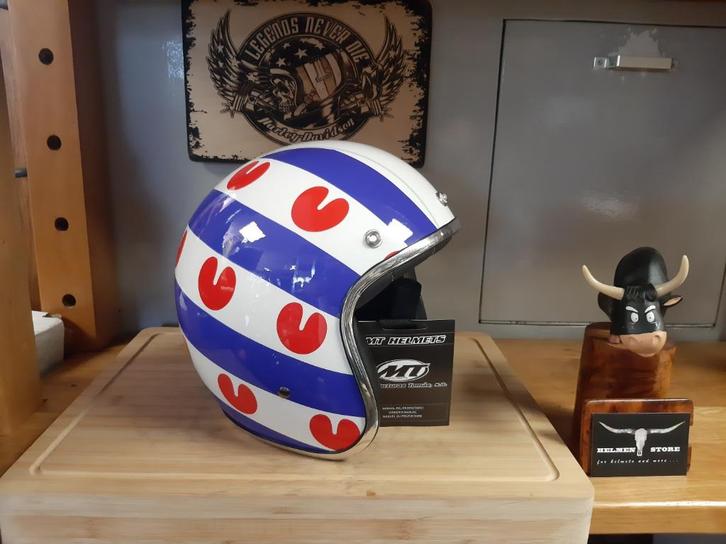 Friesland helm S friese vlag helm S Fryslan boppe helm S €70, Motoren, Kleding | Motorhelmen, Dames, Heren, Kinderen, Jethelm