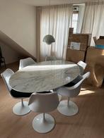 design eettafel tulp marmer ovaal + 6 tulp eetkamer stoelen, Huis en Inrichting, Ophalen, Overige materialen, Gebruikt, 100 tot 150 cm