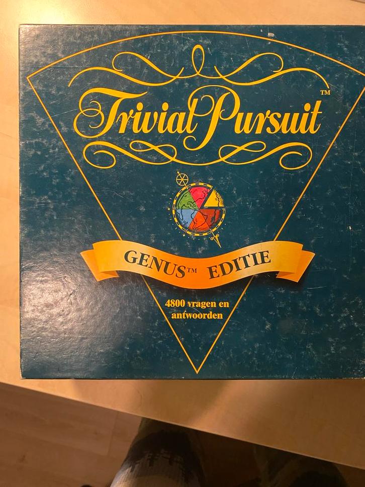 Trivial Pursuit Genus Editie + uitbreidingsset, Hobby en Vrije tijd, Gezelschapsspellen | Bordspellen, Gebruikt, Een of twee spelers