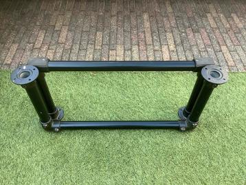 Mooi zwart onderstel bv voor een salontafel of id. beschikbaar voor biedingen