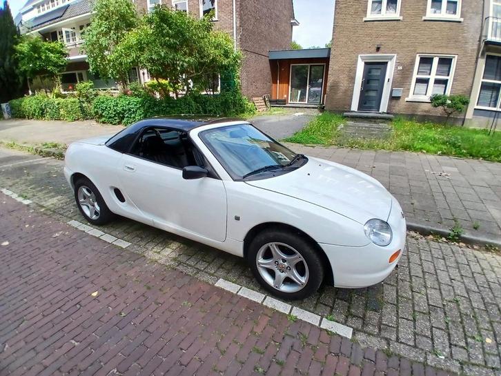 MG F 1.8 VVC 145 PK Softtop & Hardtop Airco Leren bekleding, Auto's, MG, Particulier, F, Airconditioning, Alarm, Lichtmetalen velgen