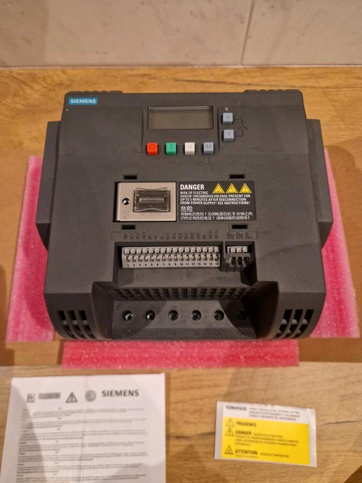Siemens Sinamics V20 Frequentieregelaar - Nieuw in Doos, Zakelijke goederen, Machines en Bouw | Industrie en Techniek, Ophalen of Verzenden