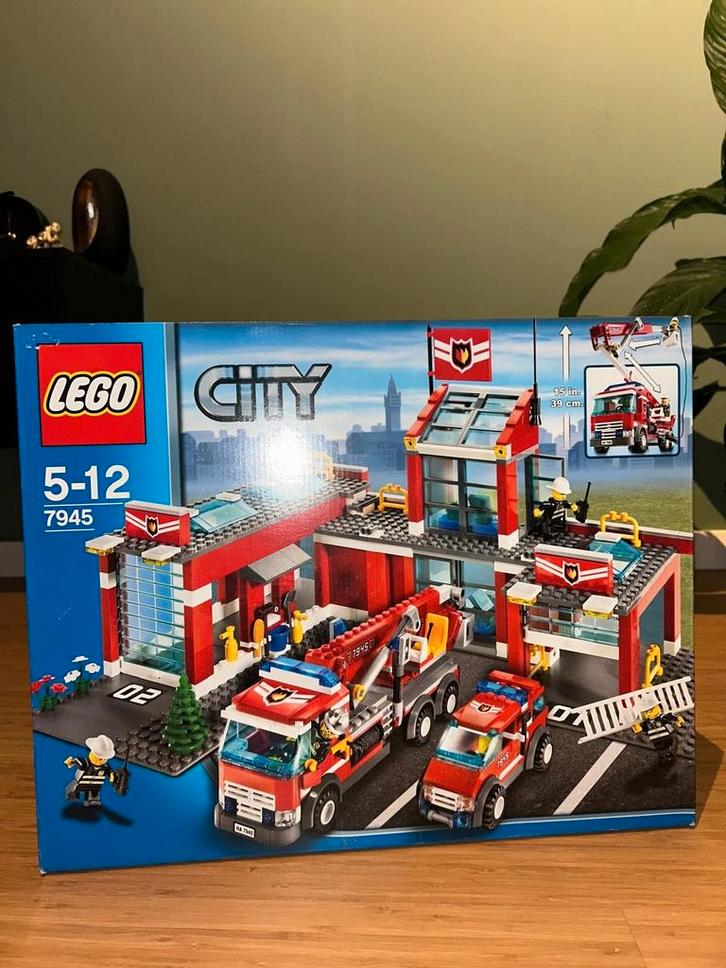 Lego City brandweerkazerne 7945 (2007), Kinderen en Baby's, Speelgoed | Duplo en Lego, Nieuw, Lego, Complete set, Ophalen of Verzenden