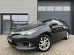 Toyota Auris 1.8 Hybrid Lease Pro Facelift Panoramadak, Auto's, Toyota, 65 €/maand, Gebruikt, Met garantie (alle), Leder en Stof