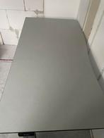 Bureau in hoogte verstelbaar, Huis en Inrichting, Tafels | Salontafels, Ophalen, Kunststof, 50 tot 100 cm, Zo goed als nieuw