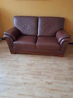 Bruine leren tweezitsbank, Huis en Inrichting, Banken | Bankstellen, Ophalen, Gebruikt, 150 tot 200 cm, Tweepersoons