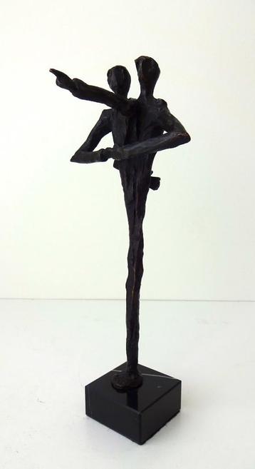 Sculptuur " Ik wijs je de weg " Klaas van den Berg 3868-b beschikbaar voor biedingen