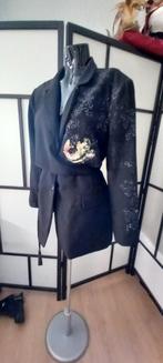 Zwarte blazer kolbert. Handmade handpainted; koi karpers., Verzenden, Nieuw, Maat 38/40 (M), Zwart