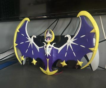 Pokémon Figuur Lunala beschikbaar voor biedingen