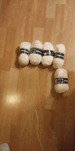 Nieuwe bollen garen, Ophalen of Verzenden, Nieuw, Breien of Haken, Wol of Garen