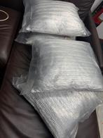 4 x Zilveren sierkussens 43x43 cm - Nieuw in verpakking, Ophalen of Verzenden, Nieuw