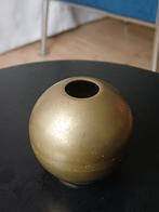 Bronzen vaasje met signatuur., Antiek en Kunst, Ophalen of Verzenden