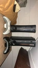 Xbox 360 2x plus 2 controllers, Ophalen, Zo goed als nieuw, Met 2 controllers
