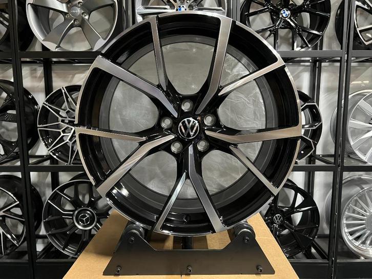 19'' Volkswagen ESTORIL R Look Velgen Golf 7 8 Audi A3 T-ROC, Auto-onderdelen, Banden en Velgen, Velg(en), Zomerbanden, 19 inch