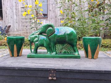 Art Deco Lemanceau Olifanten Beeld met Vaasjes beschikbaar voor biedingen
