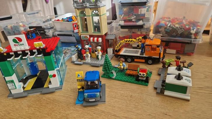 Lego City 60292 Stadscentrum, Kinderen en Baby's, Speelgoed | Duplo en Lego, Zo goed als nieuw, Lego, Complete set, Ophalen of Verzenden