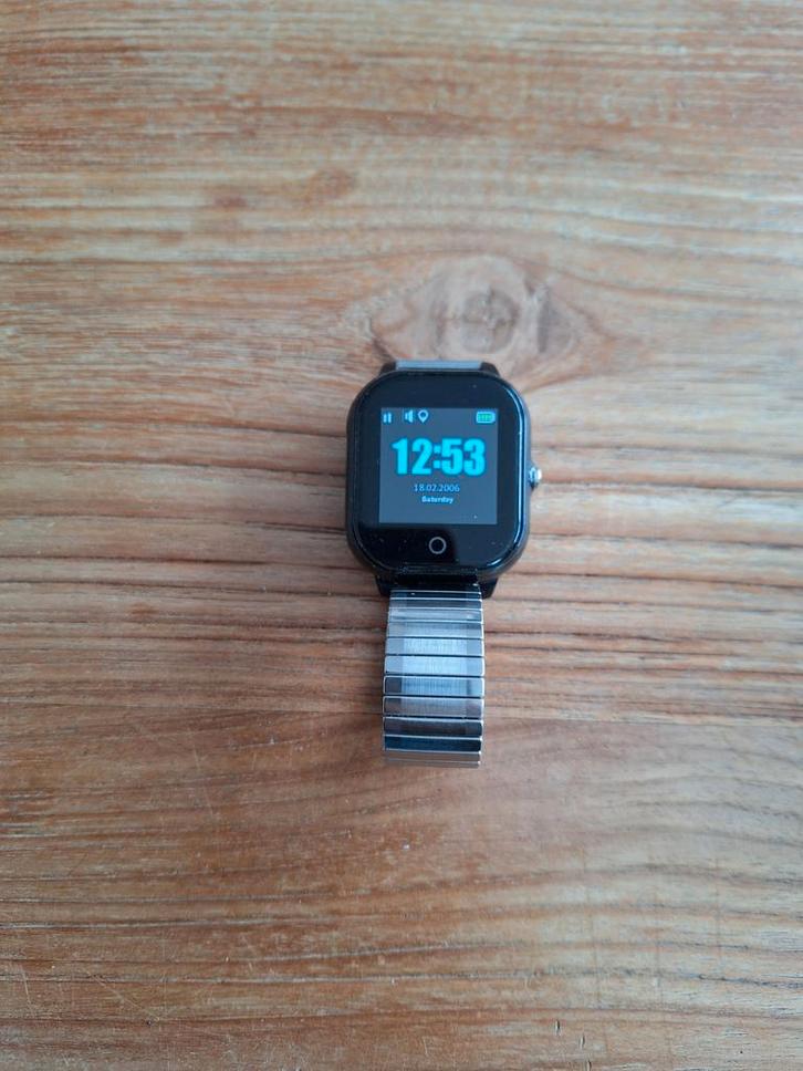 Wuzzi Alert Horloge - Veiligheid om je pols, Sieraden, Tassen en Uiterlijk, Smartwatches, Gebruikt, Android, Zwart, GPS, Ophalen of Verzenden