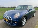 MINI Mini 1.5 Cooper D Business Navi (bj 2015), Voorwielaandrijving, Gebruikt, 1165 kg, Blauw