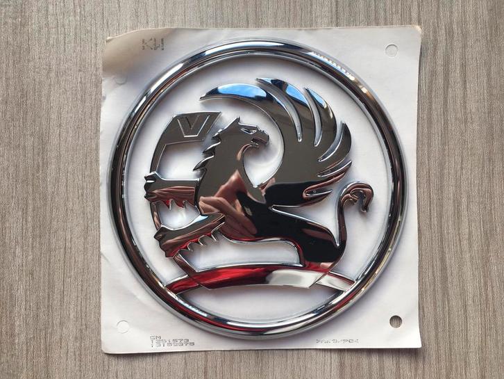 Embleem achterklep Opel Vauxhall Astra H Zafira B, Auto diversen, Tuning en Styling, Ophalen of Verzenden