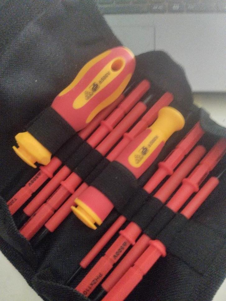 Te koop; Geïsoleerde schroevendraaier set., Auto diversen, Autogereedschap, Nieuw, Ophalen of Verzenden