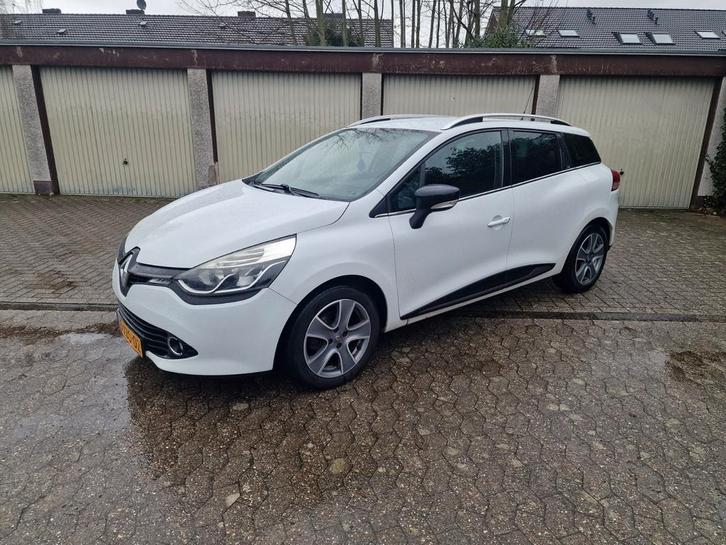 Renault Clio 1.5 DCI 66KW Estate 2014 Wit, Auto's, Renault, Bedrijf, Clio, ABS, Achteruitrijcamera, Airbags, Airconditioning, Alarm
