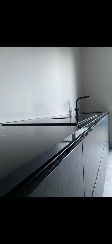 Royal black composiet aanrechtblad met witte ader, Huis en Inrichting, Keuken | Keukenelementen, Gebruikt, Minder dan 100 cm, 200 cm of meer