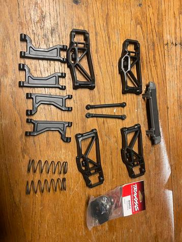 Traxxas maxx ophanging set NIEUW beschikbaar voor biedingen