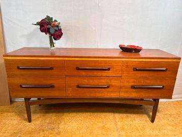 Gratis bezorging!Mid century retro vintage teak dressoir1960 beschikbaar voor biedingen
